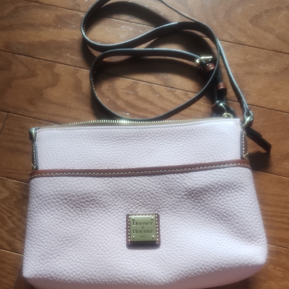 Dooney & Bourke Pink Crossbody Bag with Elegant Design
